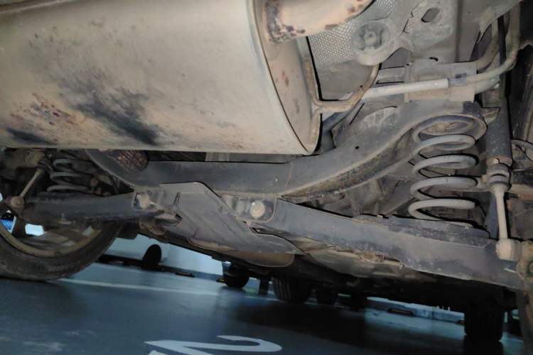 Used Ford Kuga 2013 1.6L GTDi Two-Wheel-Drive Trend Model Chassis Rear Right