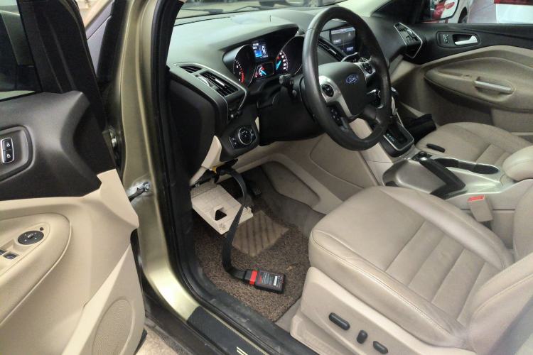 Used Ford Kuga 2013 2.0L GTDi Four-Wheel Drive Premium Model Driver Seat