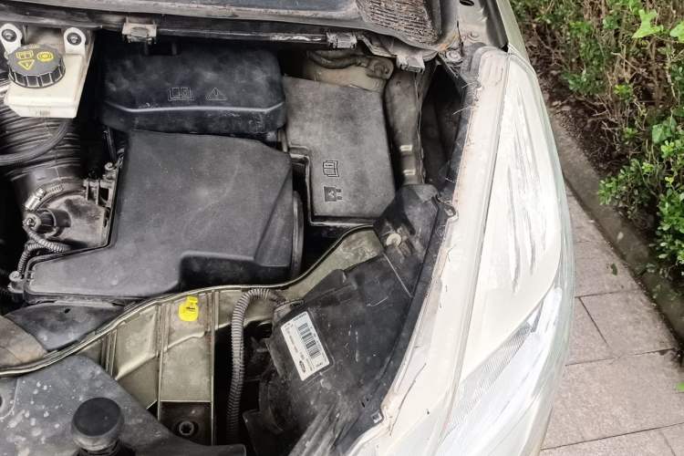 Used Ford Kuga 2013 1.6L GTDi 4x4 Elite Model Engine Bay Left