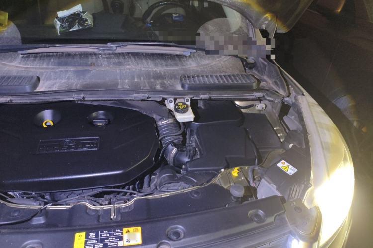 Used Ford Kuga 2013 2.0L GTDi Four-Wheel Drive Premium Model Engine Bay Left