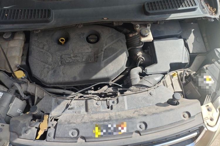 Used Ford Kuga 2013 2.0L GTDi Four-Wheel-Drive Sport Model Engine Bay