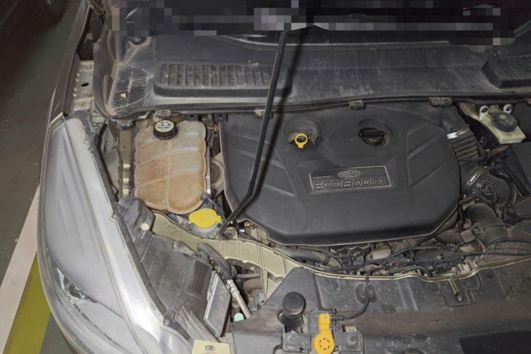 Used Ford Kuga 2013 2.0L GTDi Four-Wheel Drive Premium Model Engine Bay Right