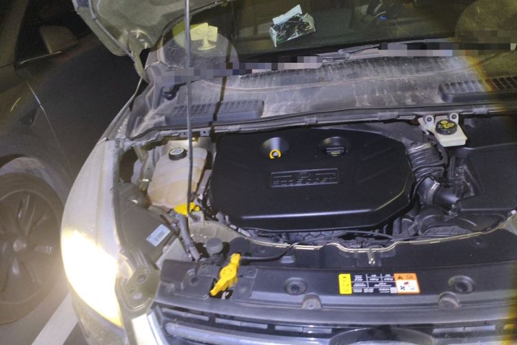 Used Ford Kuga 2013 2.0L GTDi Four-Wheel Drive Premium Model Engine Bay Right