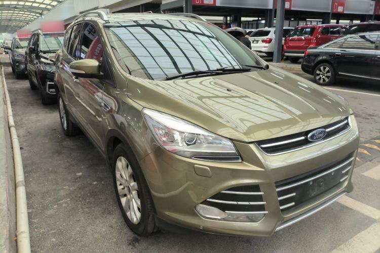 Used Ford Kuga 2013 2.0L GTDi Four-Wheel Drive Premium Model Front Right 45 Deg