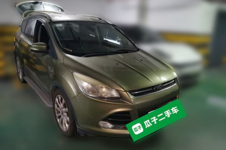 Used Ford Kuga 2013 1.6L GTDi Two-Wheel-Drive Comfort Model Front Right 45 Deg