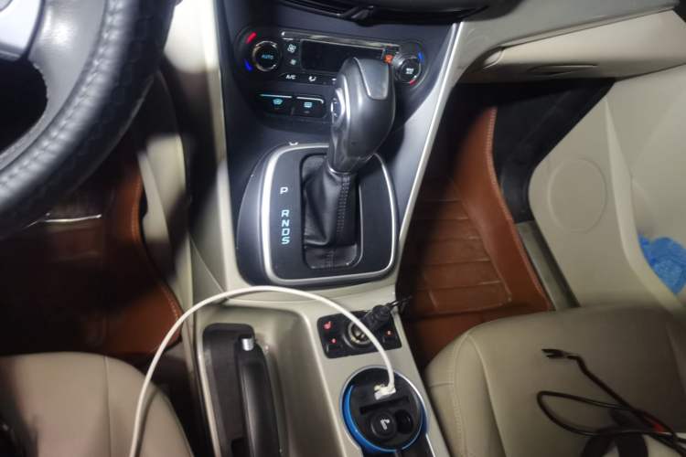 Used Ford Kuga 2013 2.0L GTDi Four-Wheel Drive Premium Model Gear Lever