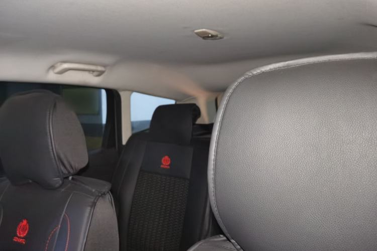 Used Ford Kuga 2013 1.6L GTDi Two-Wheel-Drive Comfort Model Headliner