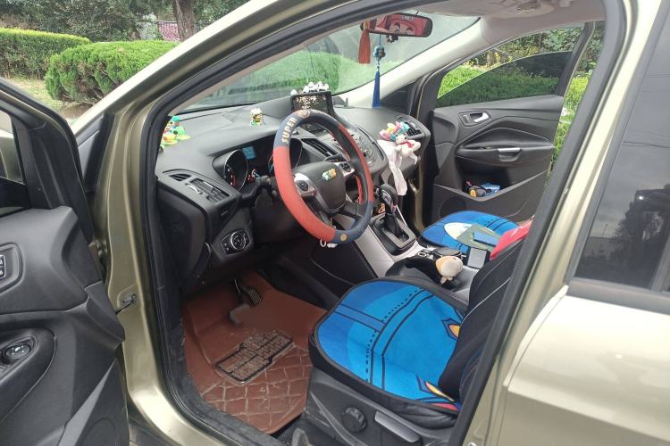 Used Ford Kuga 2013 1.6L GTDi Two-Wheel-Drive Comfort Model Left Front Seat
