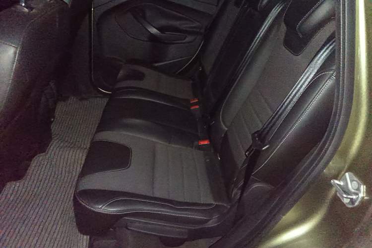 Used Ford Kuga 2013 1.6L GTDi Two-Wheel-Drive Trend Model Left Rear Seat