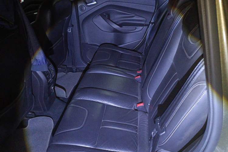 Used Ford Kuga 2013 2.0L GTDi Four-Wheel-Drive Elite Model Left Rear Seat