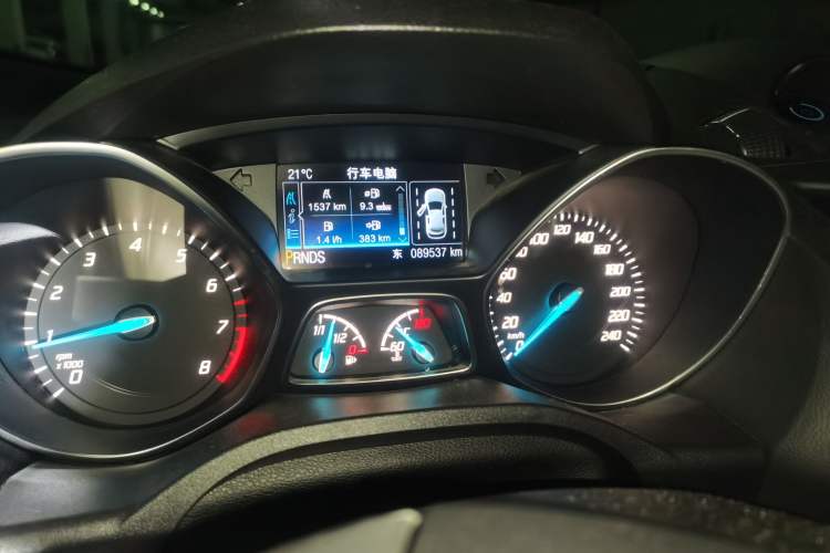 Used Ford Kuga 2013 2.0L GTDi Four-Wheel Drive Premium Model Odometer Close Up