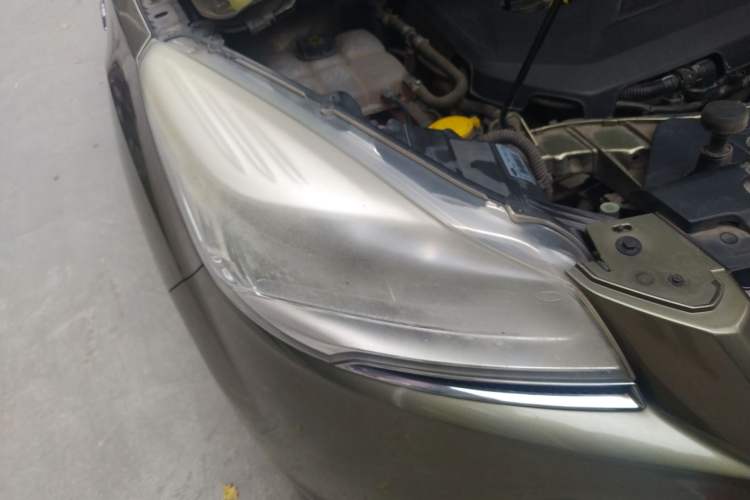 Used Ford Kuga 2013 1.6L GTDi 4x4 Elite Model Right Front Headlight