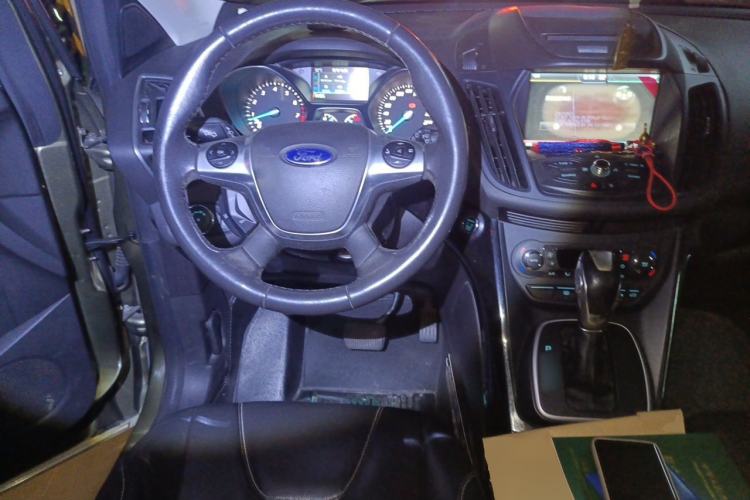 Used Ford Kuga 2013 2.0L GTDi Four-Wheel-Drive Elite Model Steering Wheel