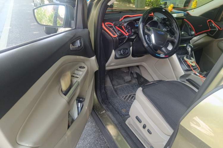 Used Ford Kuga 2013 2.0L GTDi Four-Wheel-Drive Elite Model Driver Seat