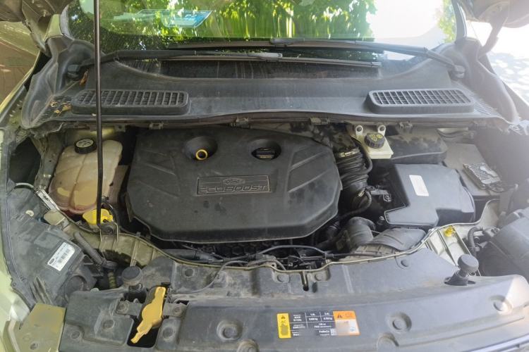 Used Ford Kuga 2013 2.0L GTDi Four-Wheel-Drive Elite Model Engine Bay