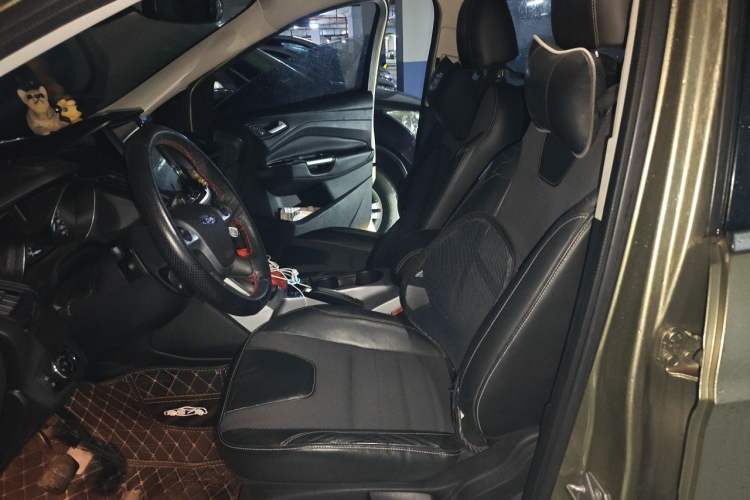 Used Ford Kuga 2013 1.6L GTDi Two-Wheel-Drive Trend Model Left Front Seat