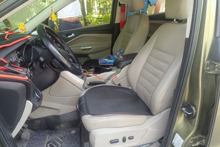 Used Ford Kuga 2013 2.0L GTDi Four-Wheel-Drive Elite Model Left Front Seat