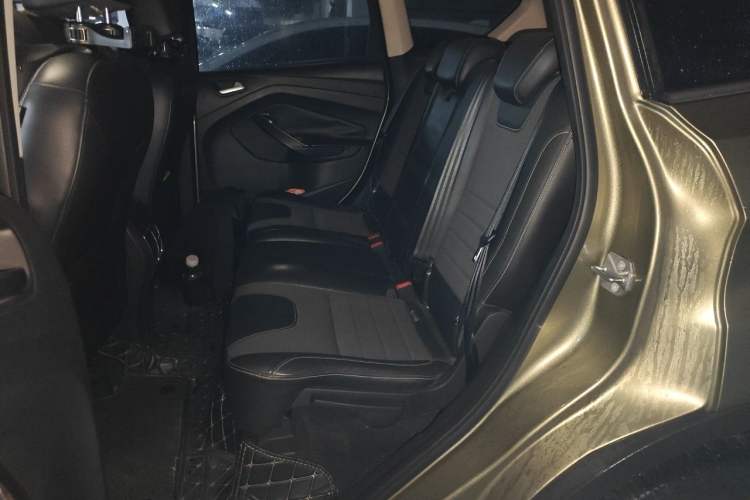 Used Ford Kuga 2013 1.6L GTDi Two-Wheel-Drive Trend Model Left Rear Seat
