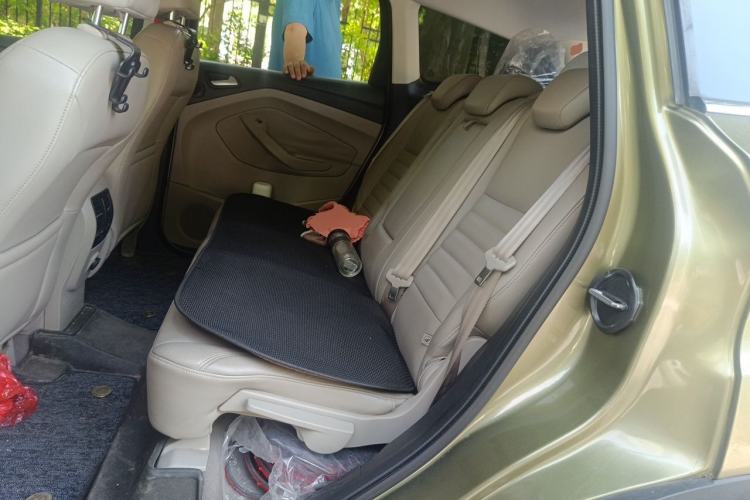Used Ford Kuga 2013 2.0L GTDi Four-Wheel-Drive Elite Model Left Rear Seat