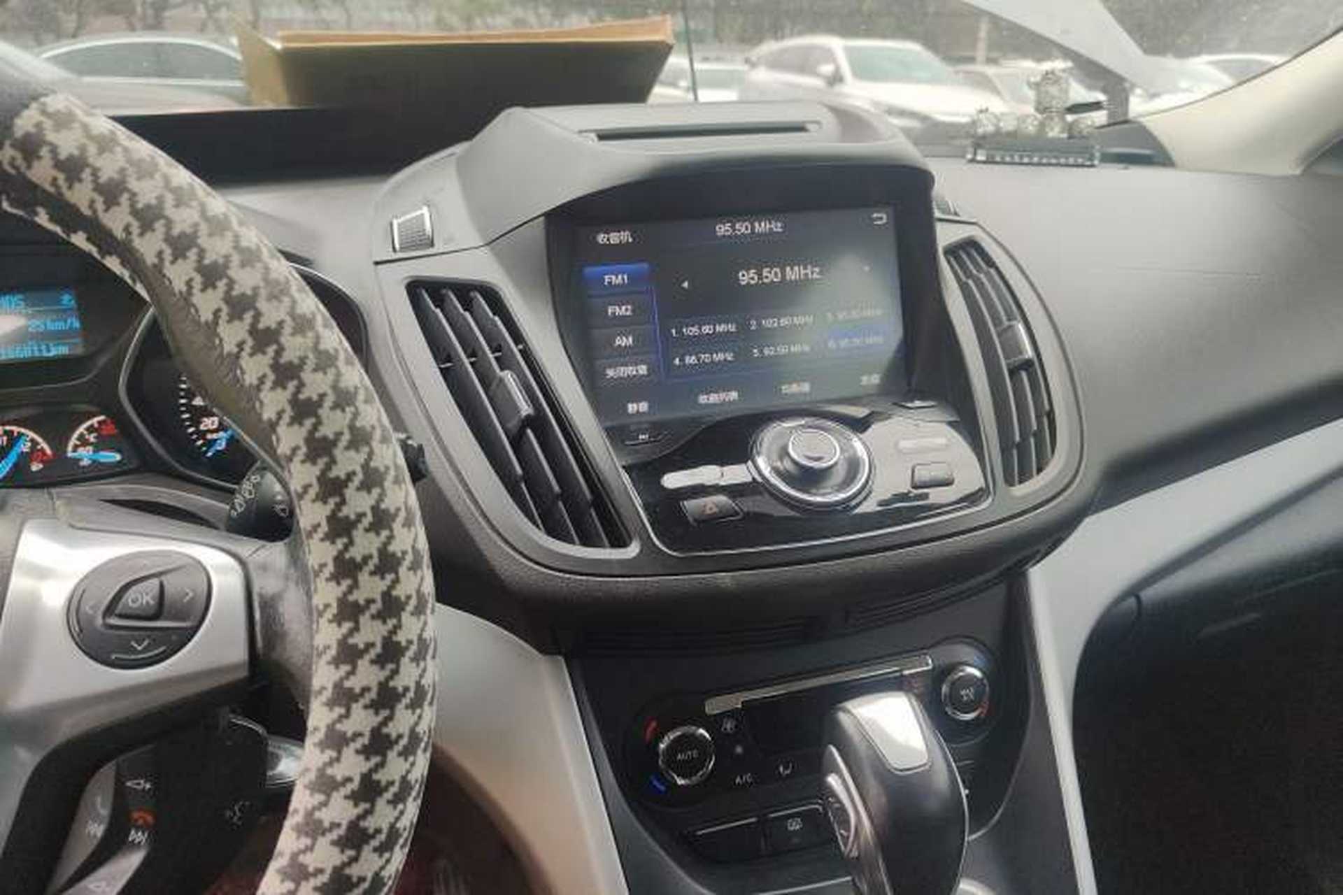 Used Ford Kuga 2013 1.6L GTDi Two-Wheel-Drive Trend Model Audio And AC Panel