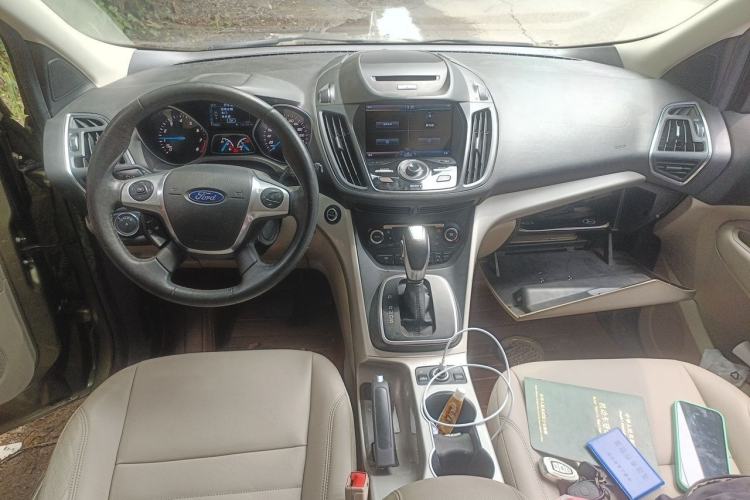 Used Ford Kuga 2013 2.0L GTDi Four-Wheel Drive Premium Model Center Console