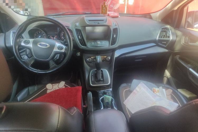 Used Ford Kuga 2013 2.0L GTDi Four-Wheel-Drive Sport Model Center Console