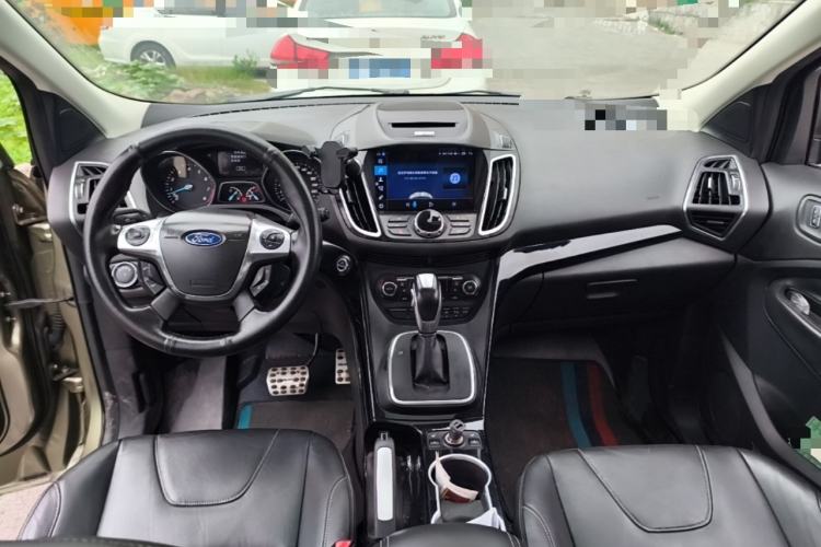 Used Ford Kuga 2013 2.0L GTDi Four-Wheel-Drive Sport Model Center Console