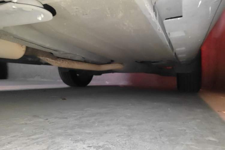 Used Ford Kuga 2013 2.0L GTDi Four-Wheel-Drive Sport Model Chassis Front Left