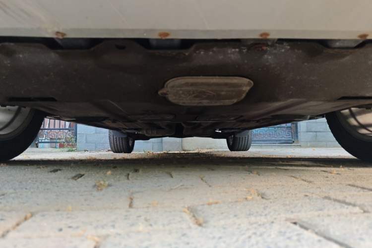Used Ford Kuga 2013 1.6L GTDi Two-Wheel-Drive Trend Model Chassis Front