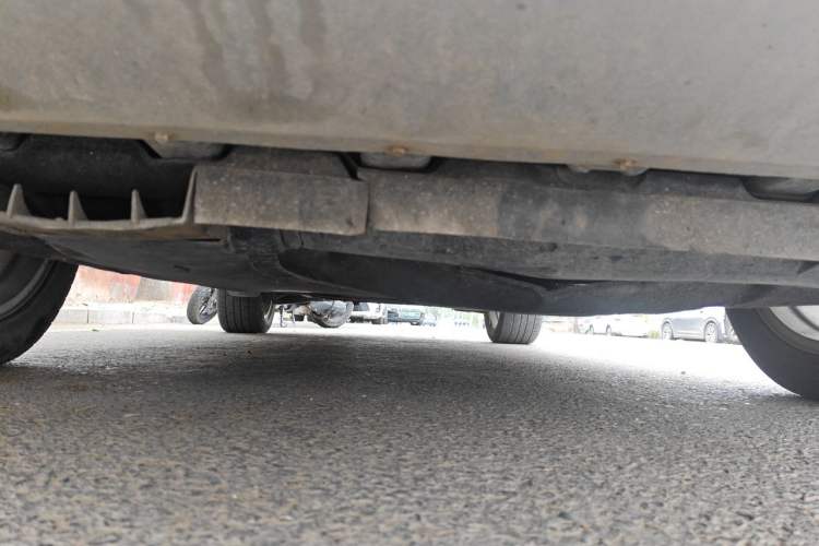 Used Ford Kuga 2013 1.6L GTDi Two-Wheel-Drive Trend Model Chassis Front