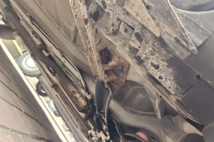 Used Ford Kuga 2013 2.0L GTDi Four-Wheel-Drive Sport Model Chassis Front Right