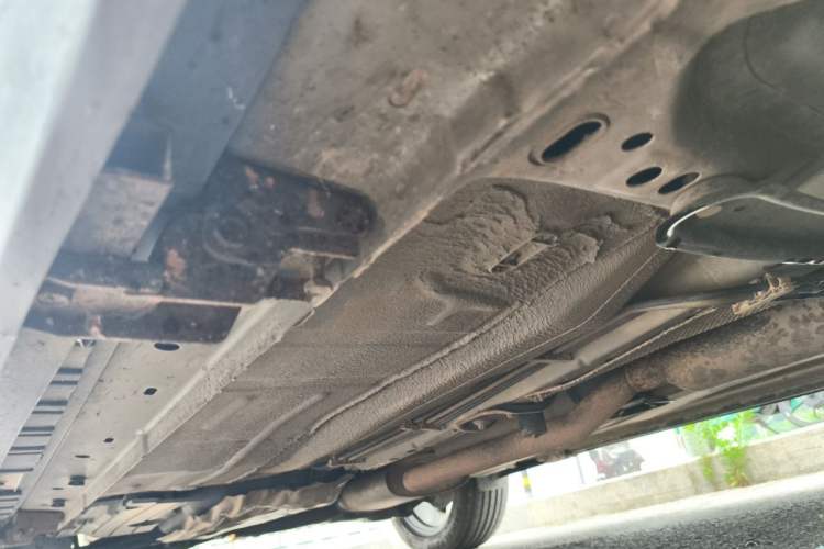 Used Ford Kuga 2013 2.0L GTDi Four-Wheel-Drive Sport Model Chassis Front Right