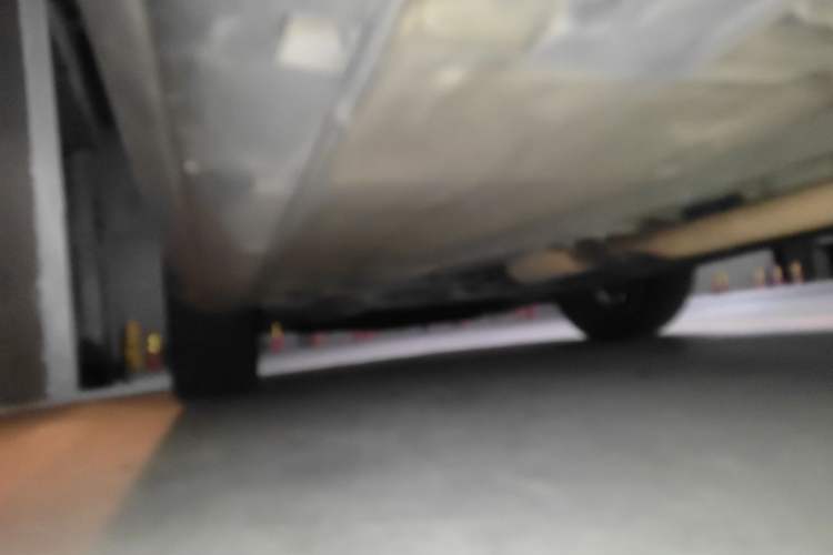 Used Ford Kuga 2013 2.0L GTDi Four-Wheel-Drive Sport Model Chassis Rear Left
