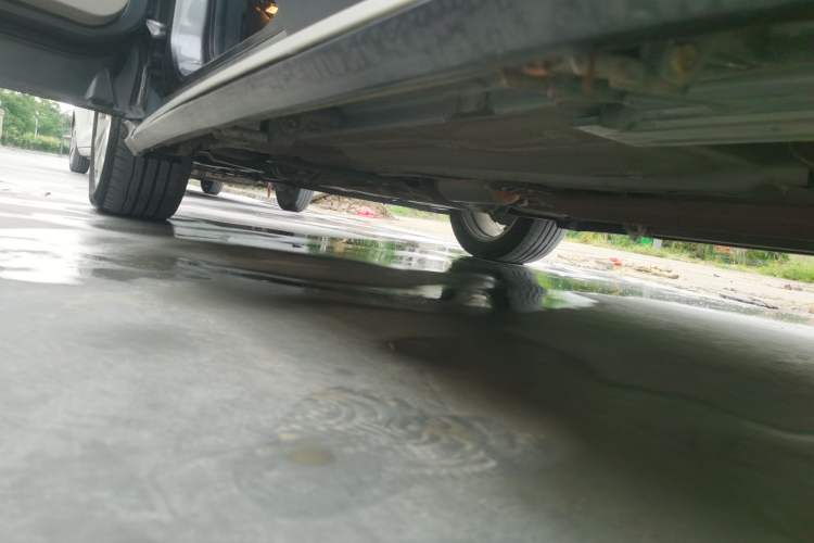 Used Ford Kuga 2013 2.0L GTDi Four-Wheel-Drive Elite Model Chassis Rear Left