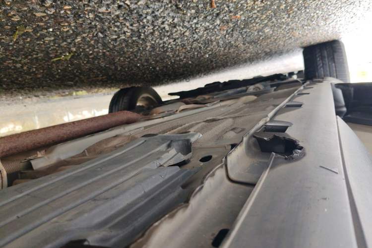 Used Ford Kuga 2013 2.0L GTDi Four-Wheel-Drive Elite Model Chassis Rear Left