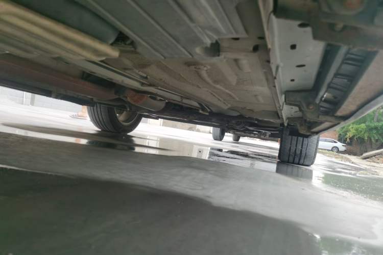 Used Ford Kuga 2013 2.0L GTDi Four-Wheel-Drive Elite Model Chassis Rear Right