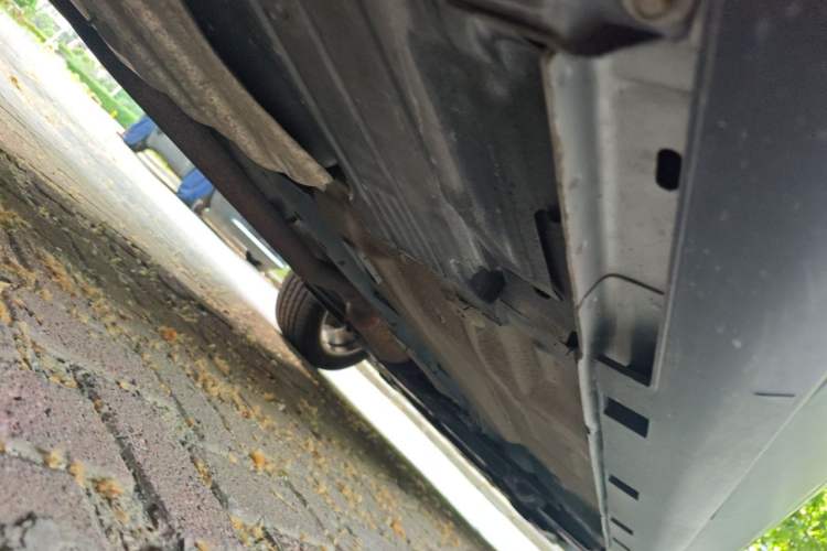 Used Ford Kuga 2013 1.6L GTDi Two-Wheel-Drive Trend Model Chassis Rear Right