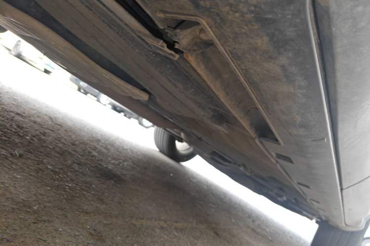 Used Ford Kuga 2013 1.6L GTDi Two-Wheel-Drive Trend Model Chassis Rear Right