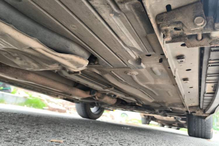 Used Ford Kuga 2013 2.0L GTDi Four-Wheel-Drive Sport Model Chassis Rear Right