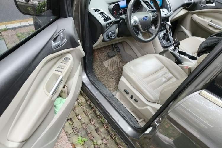Used Ford Kuga 2013 1.6L GTDi 4x4 Elite Model Driver Seat