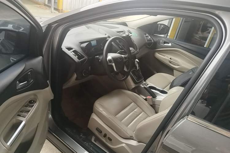 Used Ford Kuga 2013 1.6L GTDi 4x4 Elite Model Driver Seat
