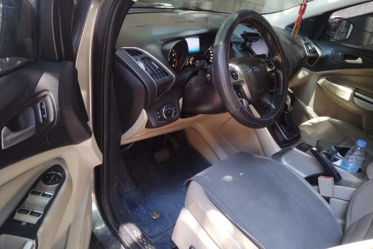 Used Ford Kuga 2013 2.0L GTDi Four-Wheel Drive Premium Model Driver Seat