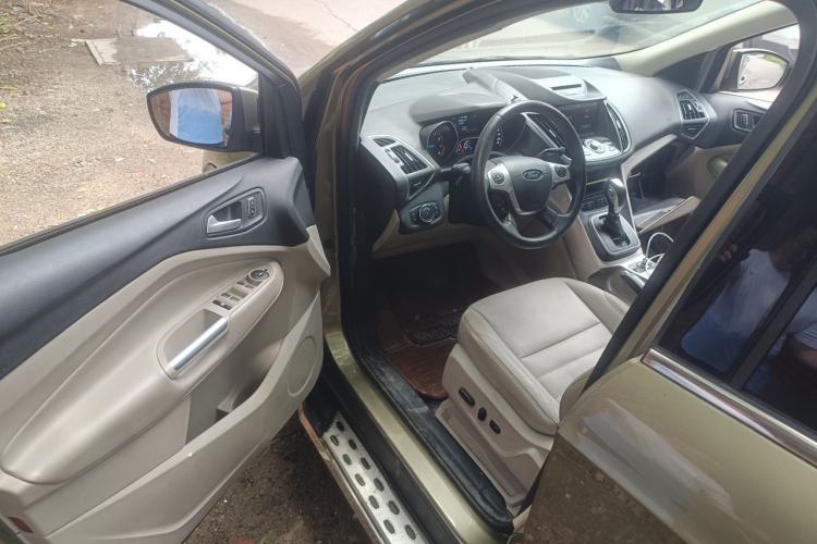 Used Ford Kuga 2013 2.0L GTDi Four-Wheel Drive Premium Model Driver Seat