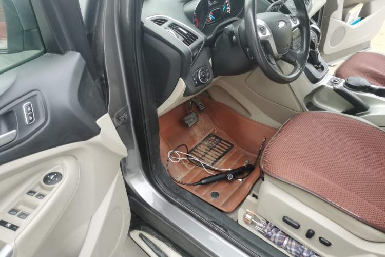 Used Ford Kuga 2013 2.0L GTDi Four-Wheel-Drive Elite Model Driver Seat
