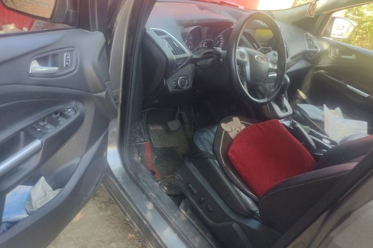 Used Ford Kuga 2013 2.0L GTDi Four-Wheel-Drive Sport Model Driver Seat