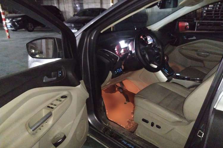 Used Ford Kuga 2013 1.6L GTDi 4x4 Elite Model Driver Seat