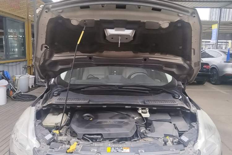 Used Ford Kuga 2013 1.6L GTDi 4x4 Elite Model Engine Bay