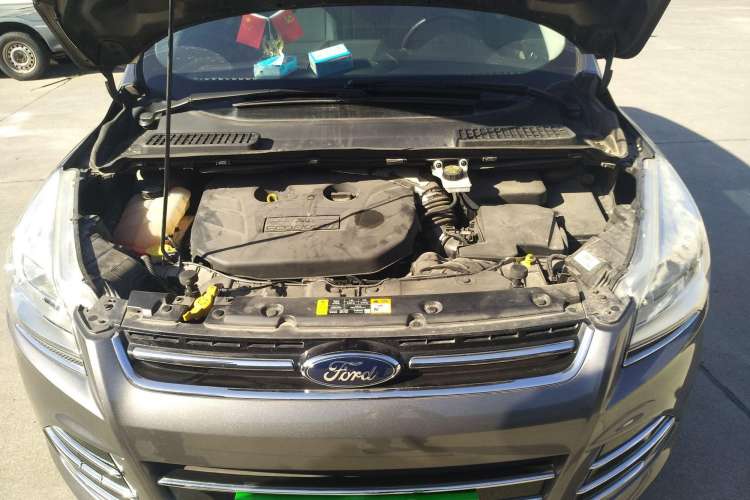 Used Ford Kuga 2013 2.0L GTDi Four-Wheel-Drive Elite Model Engine Bay
