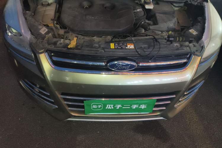 Used Ford Kuga 2013 2.0L GTDi Four-Wheel-Drive Sport Model Engine Bay