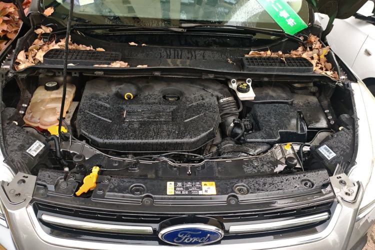 Used Ford Kuga 2013 2.0L GTDi Four-Wheel-Drive Elite Model Engine Bay